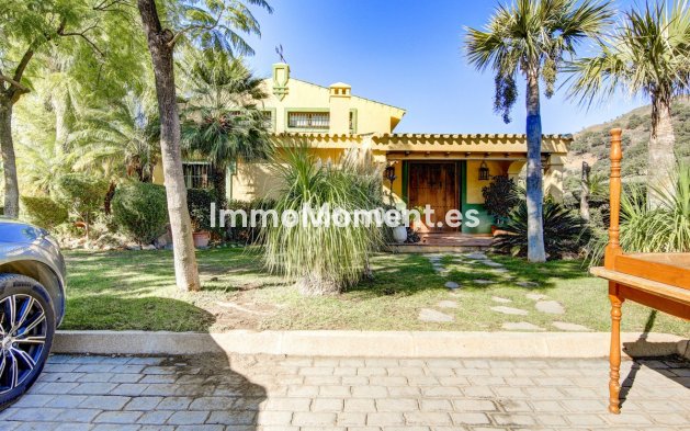 Reventa - Casa de campo - Interior  - Ojén