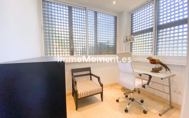 Wiederverkauf - Wohnung - Marbella - Nueva Andalucía