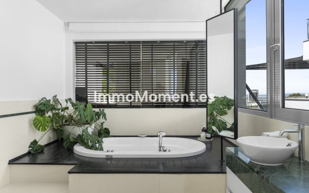 Reventa - Villa - Marbella - Marbella Centro