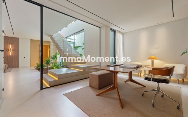 Wiederverkauf - Villa - Marbella - Marbella Centro