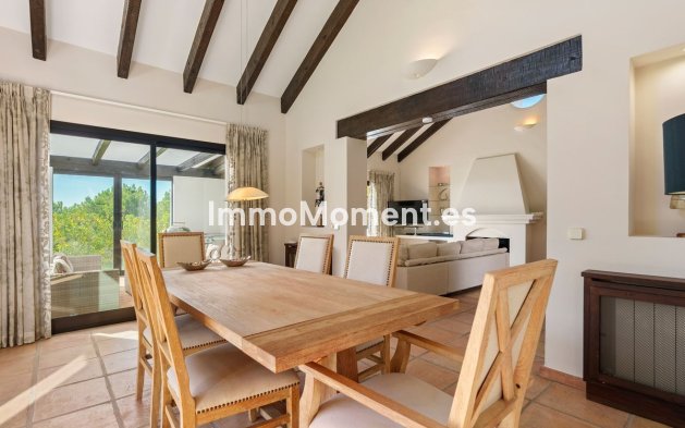 Resale - Villa - Benahavís - Benahavís Centro