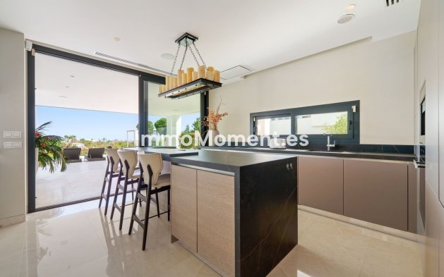 Wiederverkauf - Villa - Marbella - Nueva Andalucía