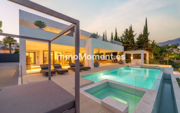 Wiederverkauf - Villa - Marbella - Nueva Andalucía