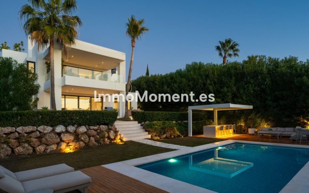 Wiederverkauf - Villa - Marbella - Nueva Andalucía