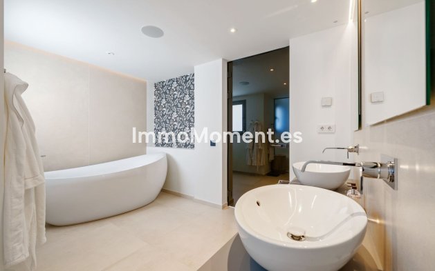 Reventa - Villa - Marbella - Nueva Andalucía