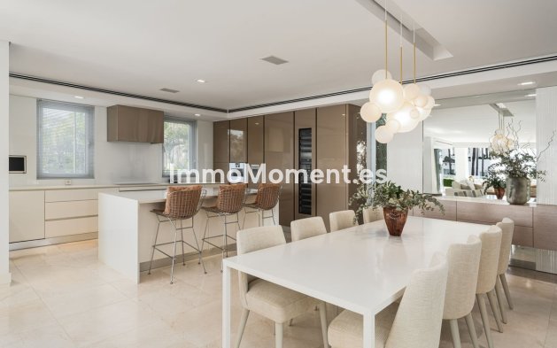 Reventa - Villa - Marbella - Marbella Centro