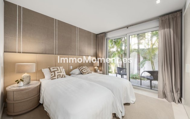 Reventa - Villa - Marbella - Marbella Centro