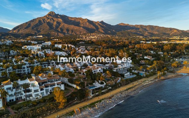 Reventa - Villa - Marbella - Marbella Centro