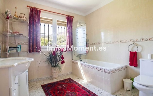 Wiederverkauf - Villa - Estepona  - Estepona Centro