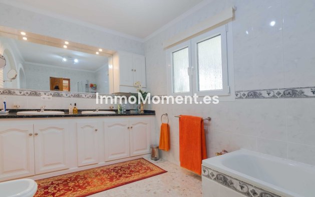 Wiederverkauf - Villa - Estepona  - Estepona Centro