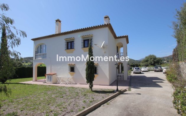 Wiederverkauf - Villa - Estepona  - Estepona Centro