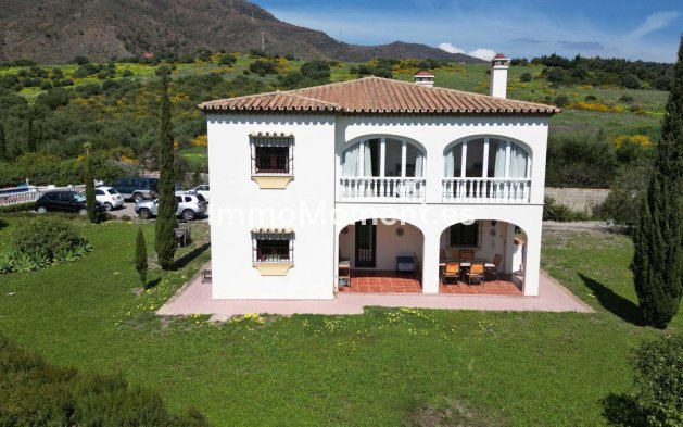 Wiederverkauf - Villa - Estepona  - Estepona Centro