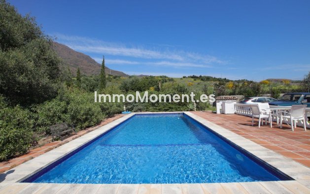 Wiederverkauf - Villa - Estepona  - Estepona Centro