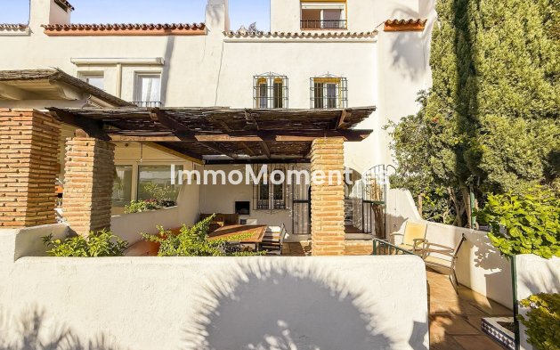 Resale - Townhouse - Casares - Casares Centro