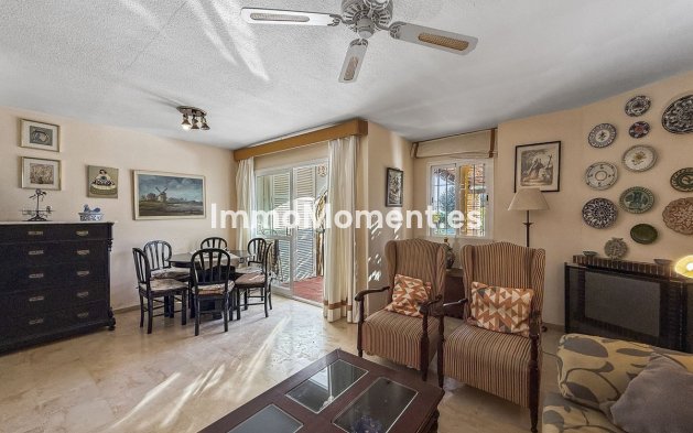 Resale - Townhouse - Casares - Casares Centro