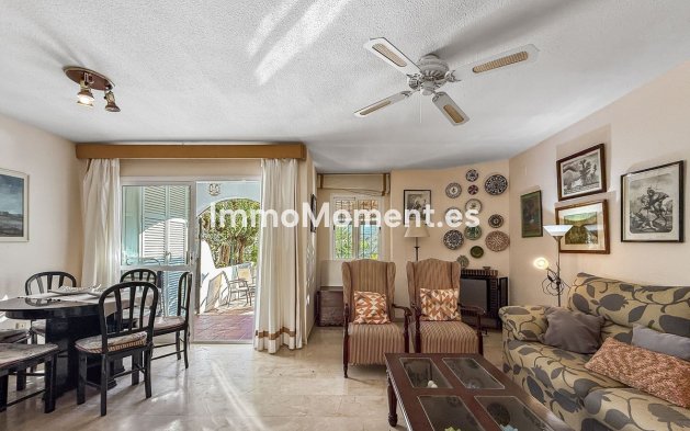 Resale - Townhouse - Casares - Casares Centro