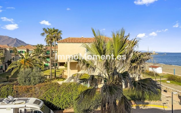 Resale - Townhouse - Casares - Casares Centro