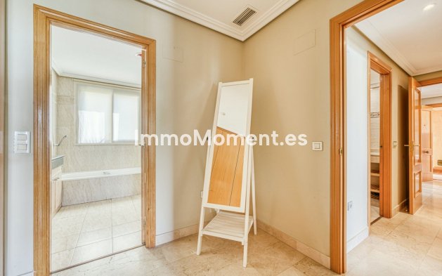 Reventa - Apartamento - Benahavís - Benahavís Centro