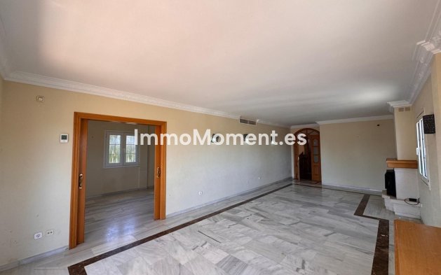 Resale - Villa - Estepona - Estepona Centro