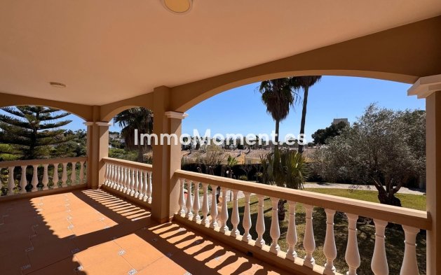 Resale - Villa - Estepona - Estepona Centro