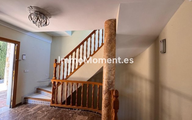 Resale - Villa - Estepona - Estepona Centro