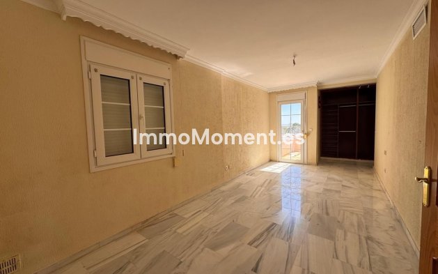 Resale - Villa - Estepona - Estepona Centro