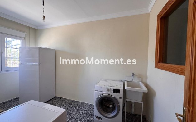 Resale - Villa - Estepona - Estepona Centro