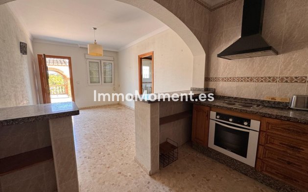Resale - Villa - Estepona - Estepona Centro