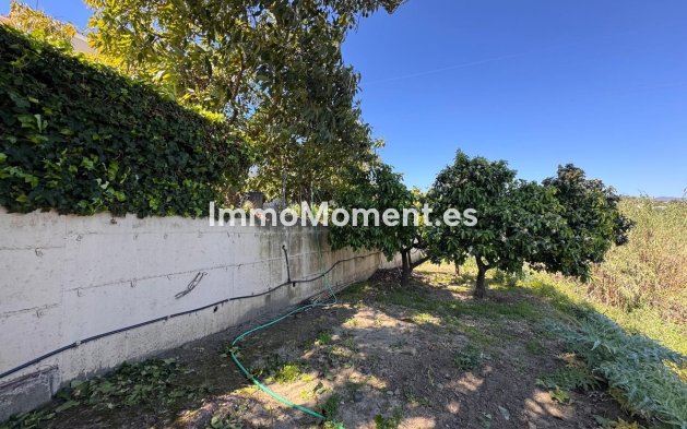 Resale - Villa - Estepona - Estepona Centro