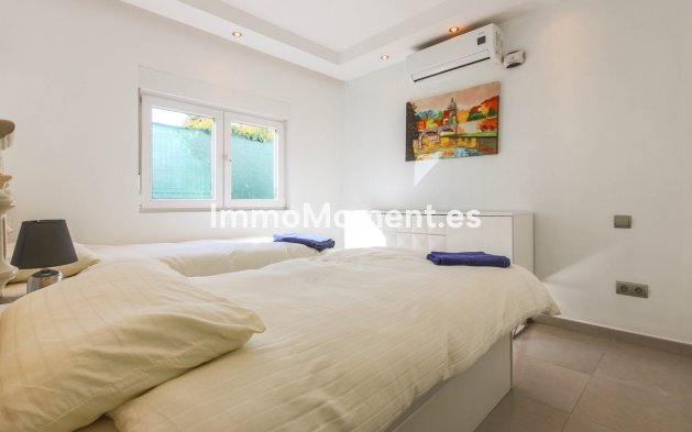 Wiederverkauf - Villa - Estepona  - New Golden Mile