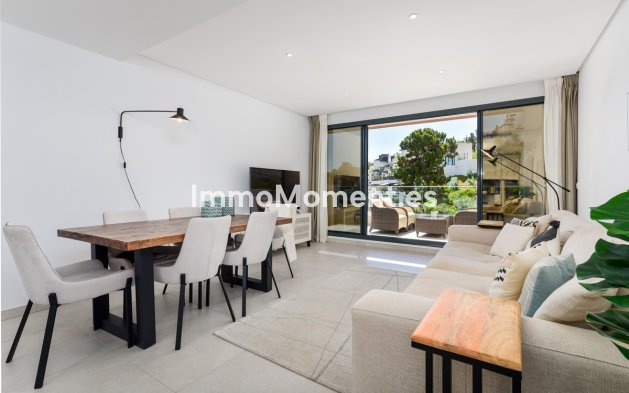 Resale - Apartment - Benahavís - Benahavís Centro