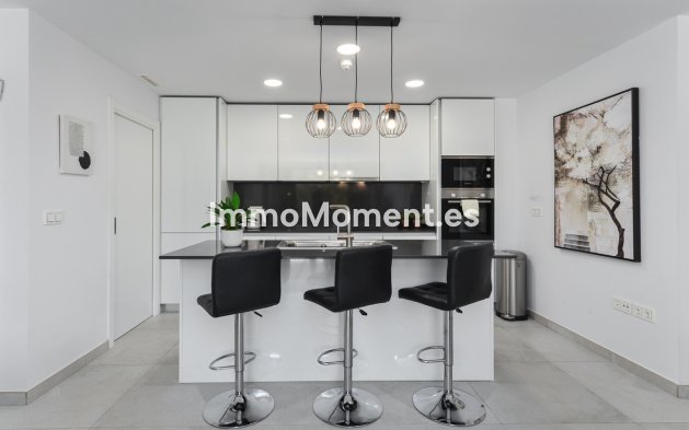 Resale - Apartment - Benahavís - Benahavís Centro