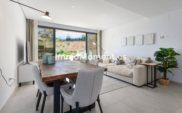 Resale - Apartment - Benahavís - Benahavís Centro