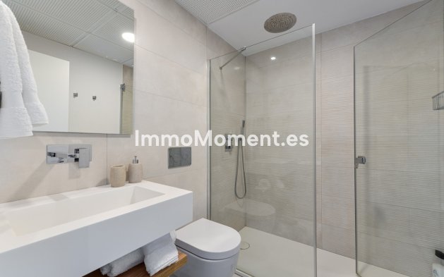 Resale - Apartment - Benahavís - Benahavís Centro