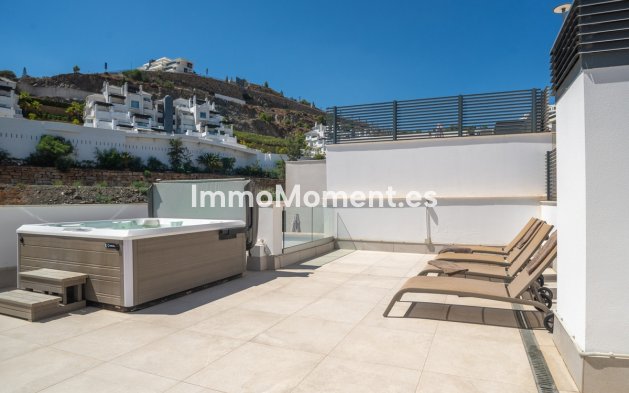 Resale - Apartment - Benahavís - Benahavís Centro