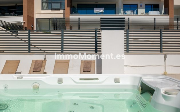 Resale - Apartment - Benahavís - Benahavís Centro