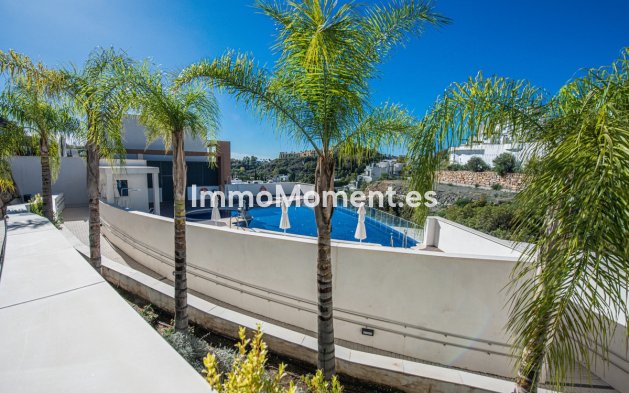 Resale - Apartment - Benahavís - Benahavís Centro