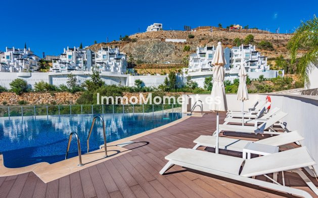 Resale - Apartment - Benahavís - Benahavís Centro