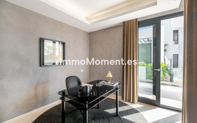 Wiederverkauf - Villa - Estepona  - Estepona Centro