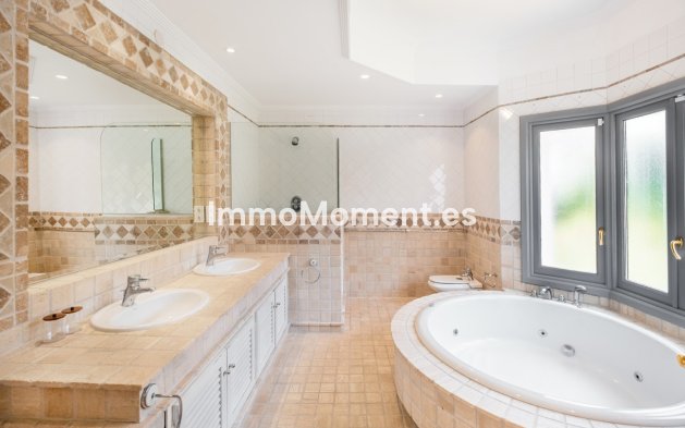 Wiederverkauf - Villa - Marbella - Aloha