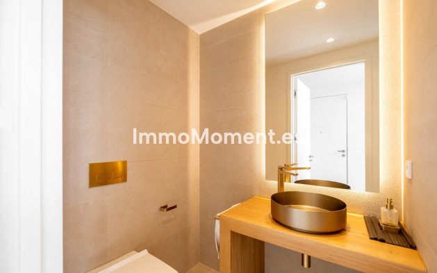 Resale - Villa - El Paraiso - New Golden Mile
