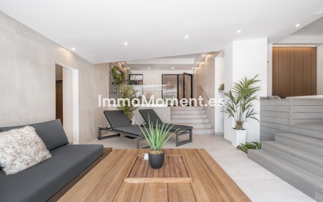 Resale - Villa - El Paraiso - New Golden Mile