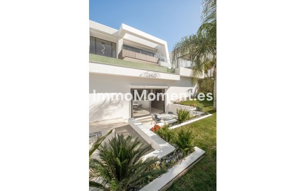 Resale - Villa - El Paraiso - New Golden Mile