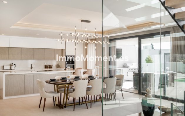 Resale - Villa - El Paraiso - New Golden Mile