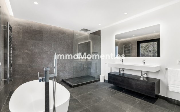 Wiederverkauf - Villa - Estepona  - Estepona Centro