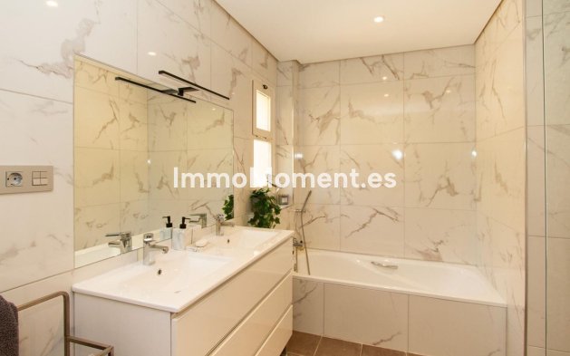 Resale - Apartment - Marbella - La Mairena