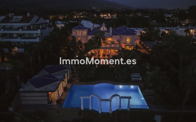 Wiederverkauf - Villa - Marbella - Nueva Andalucía