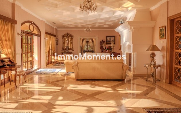 Wiederverkauf - Villa - Marbella - Nueva Andalucía