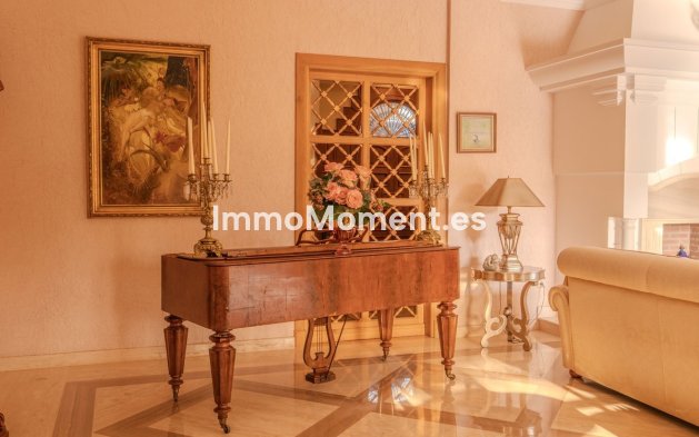 Wiederverkauf - Villa - Marbella - Nueva Andalucía