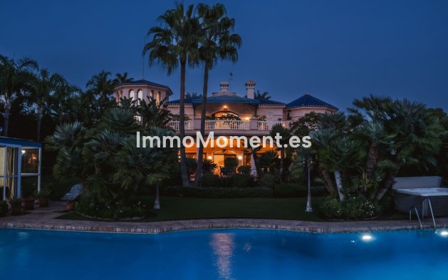 Wiederverkauf - Villa - Marbella - Nueva Andalucía